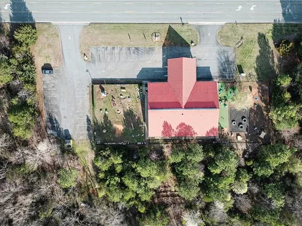 6490 Franz Warner Pkwy, Whitsett, NC 27377