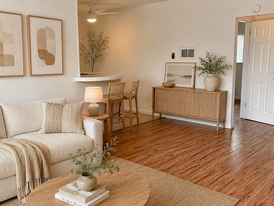 1st image of 4165 Monroe Ave APT 4