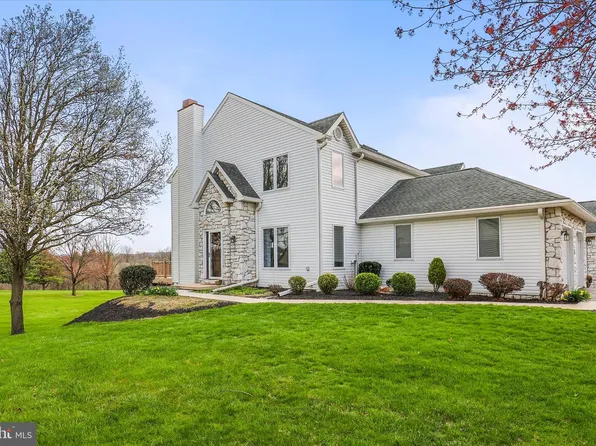 2652 Fairway Dr #2652, York, PA 17402
