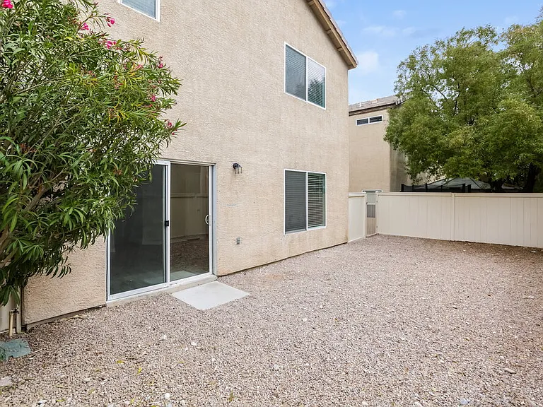 9469 Diamond Bridge Ave — Photo 17