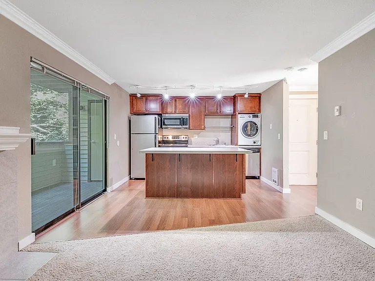 Whispering Brook Apartments — Photo 12