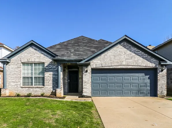 8821 Pedernales Trl, Fort Worth, TX 76118
