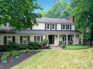 31975 Creekside Dr, Pepper Pike, OH 44124