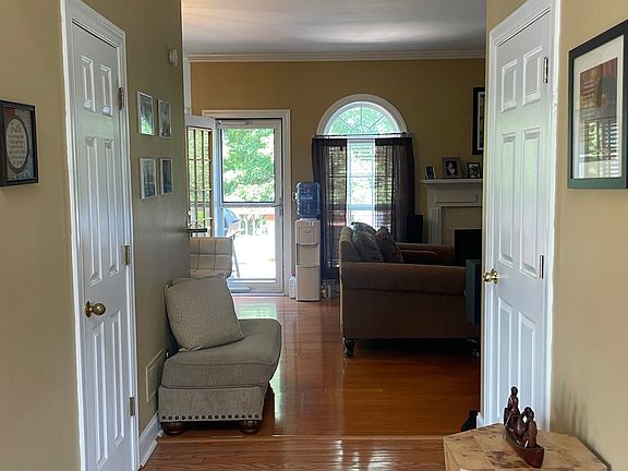 4th image of 2841 Weatherstone Cir SE