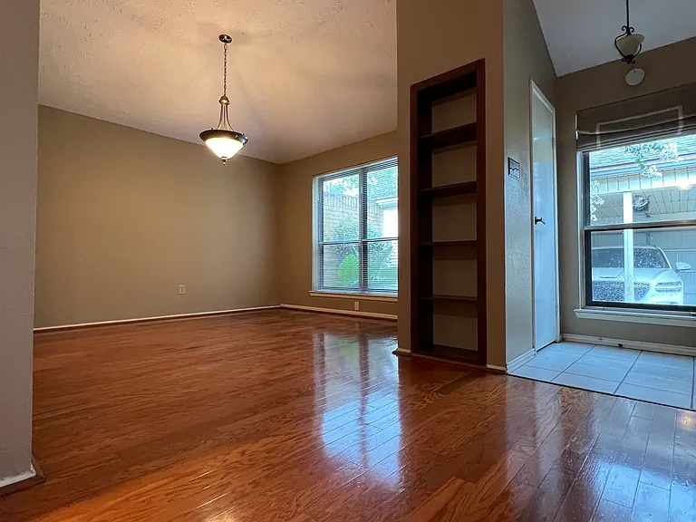 Open lay out so living room is connected to dining room