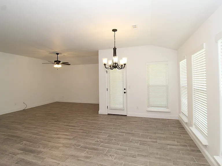 1450 Ari Ave — Photo 9