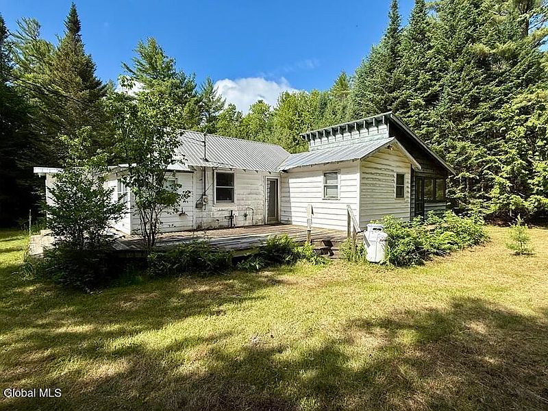 2nd image of 35 Loch Muller Road