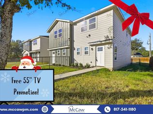 852 Sims Legacy Ln, Fort Worth, TX 76104