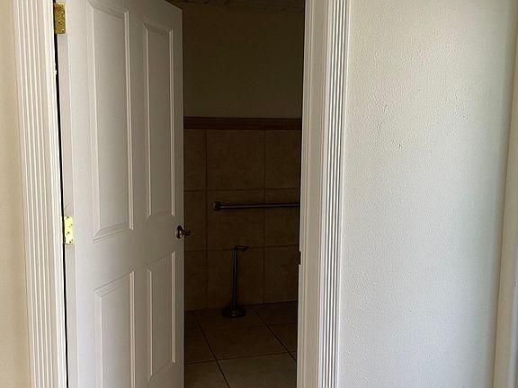 3rd image of 10061 Pasadena Ave Suite B