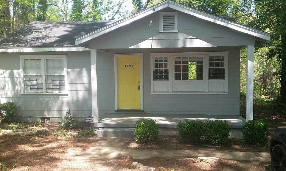 Nice corner bungalow