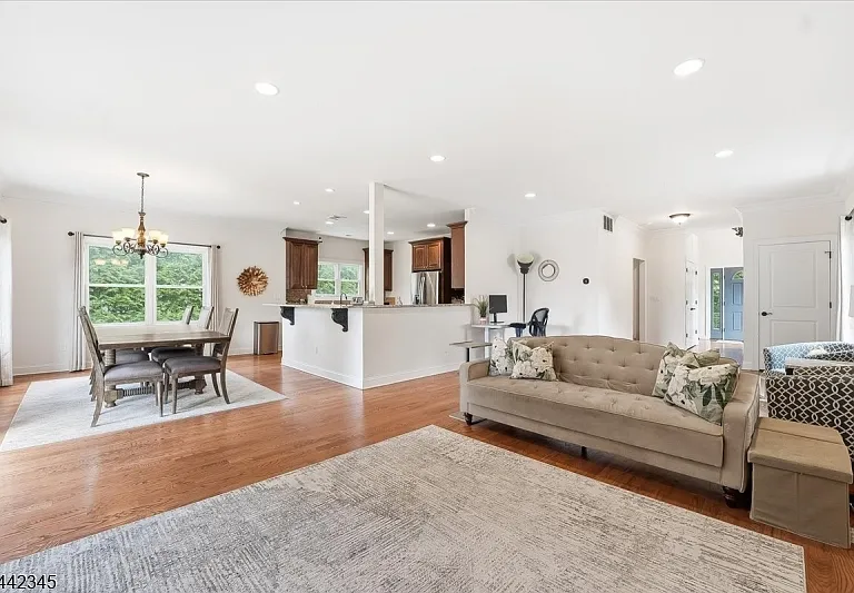 6 Poplar Pl — Photo 14