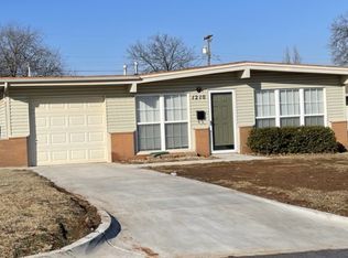 1210 Monroe Dr, Shawnee, OK 74804