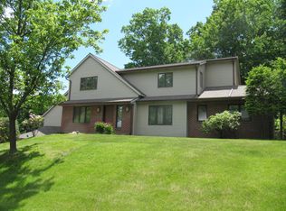 2516 Saddlebrook Dr, Vestal, NY 13850