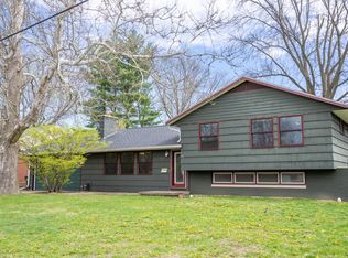1902 Golfview Dr, Urbana, IL