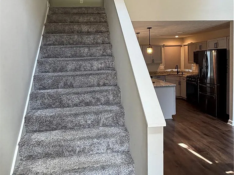 4345 Frontenac Dr — Photo 3