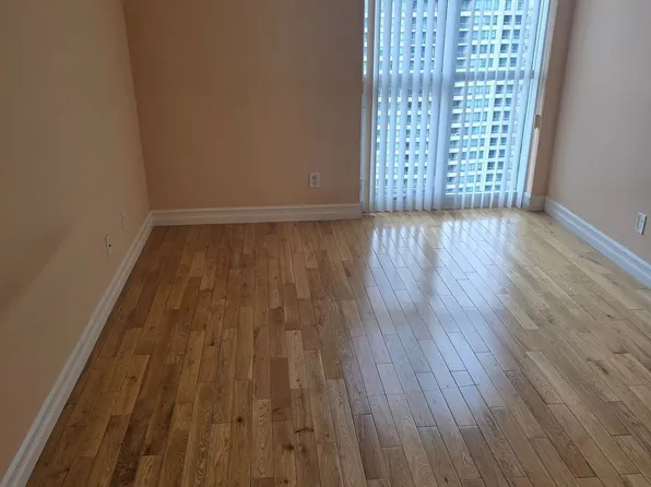 4968 Yonge St, Toronto, ON