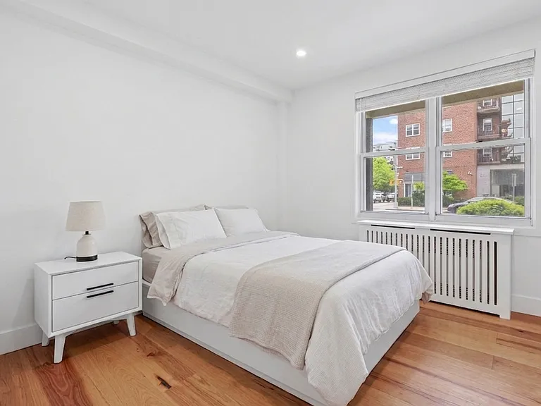 700 Summer St #1 — Photo 1