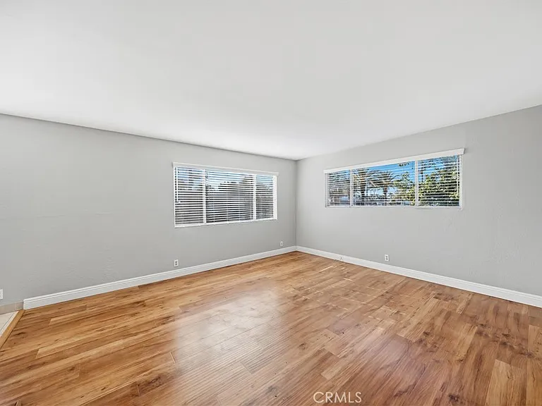 1308 E Oaks St #D — Photo 9