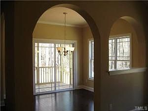 5th image of 85 Kingland Dr