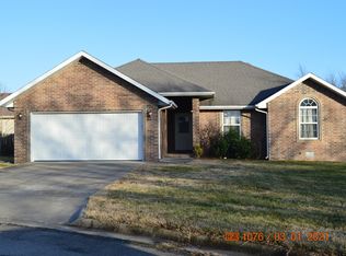 410 Samuel Ct, Aurora, MO 65605