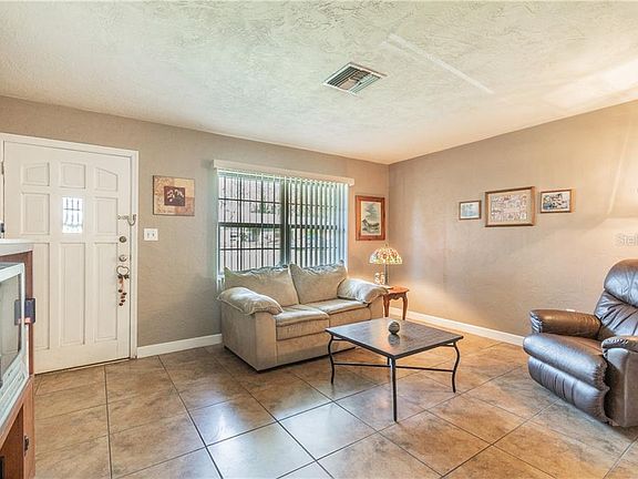 3rd image of 132 Siobhan Ave