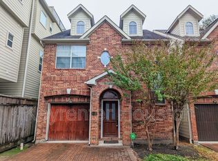 5130 Scotland St, Houston, TX 77007