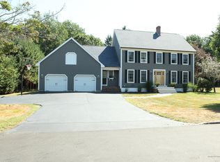 7 Seafields Ln, Saco, ME 04072