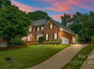 10424 Oak Pond Cir, Charlotte, NC 28277