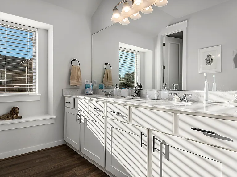 8200 Prairie Rye Dr — Photo 23