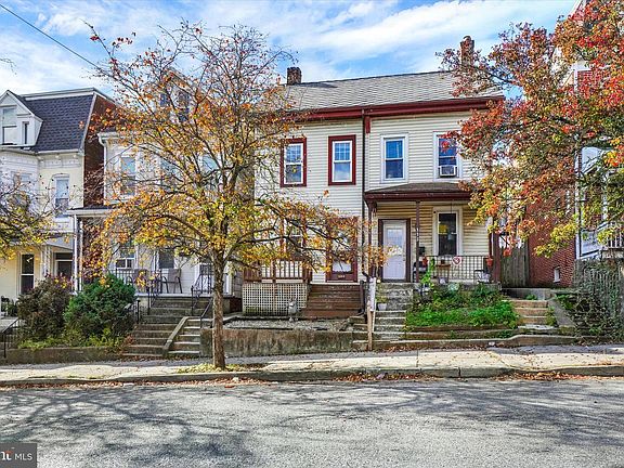 3rd image of 330 N Newberry St