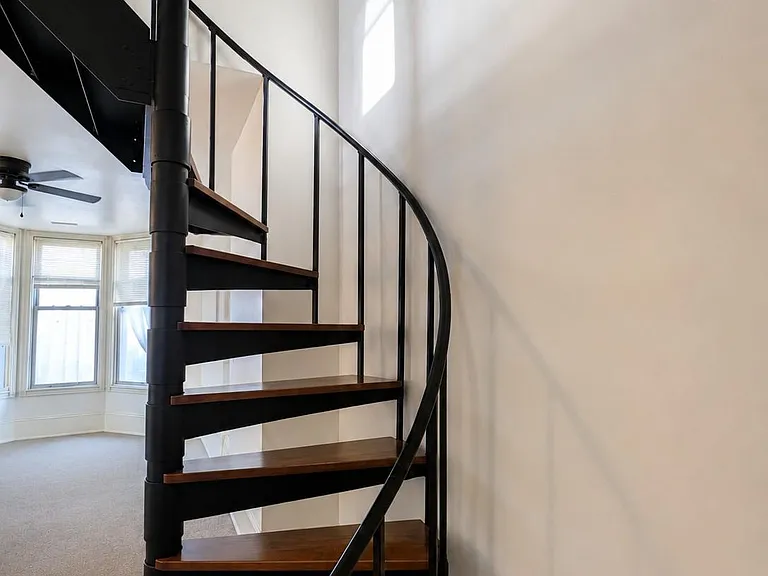 2826 Poplar St #2 — Photo 9