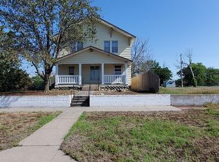 308 E 3rd Ave, Hutchinson, KS 67501