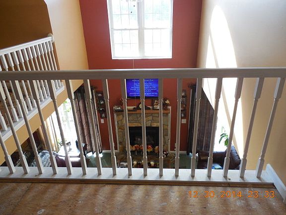 5th image of 504 Rose Dr