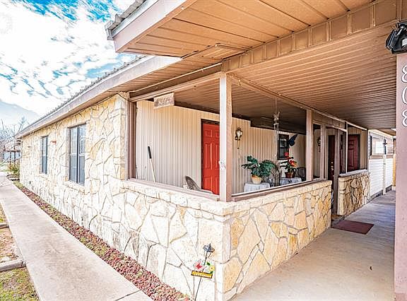 3rd image of 808 Flamingo Rd