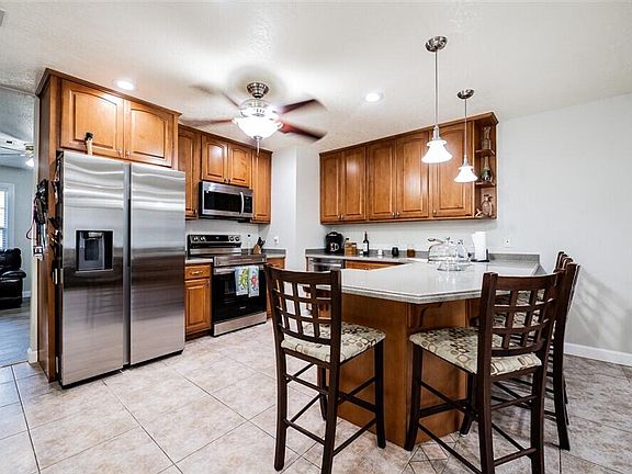 5th image of 318 23rd St