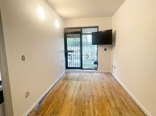 343 W 51st St #1C, New York, NY 10019