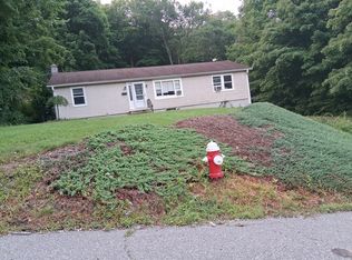 1029 School St, Palmer, MA 01069