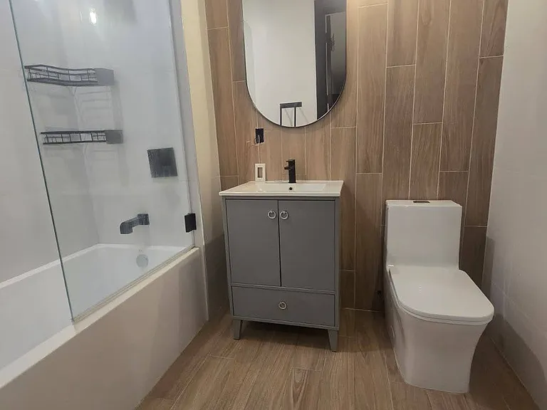 172 New York Ave #1R — Photo 5