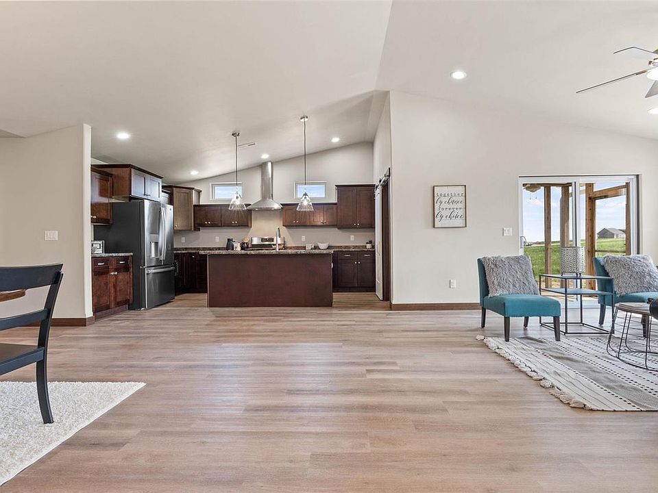 218A Vista Dr, Kalona, IA 52247 MLS 202303869 Zillow