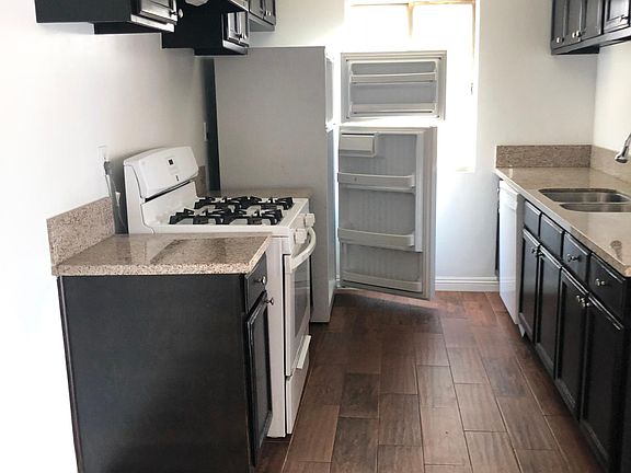 3rd image of 3101 S Canfield Ave #1