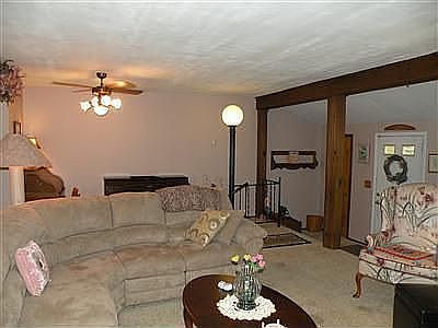 3rd image of 6386 Mardon Dr