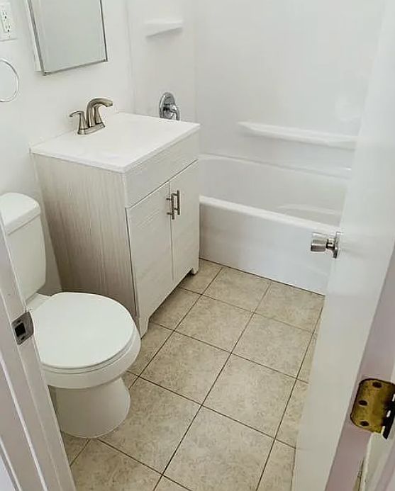 2nd image of 116 Buena Vista St