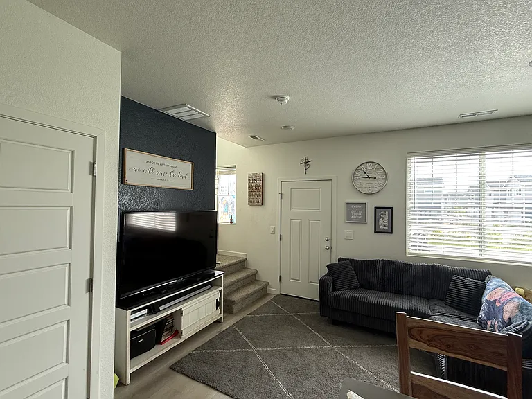 434 Mountain Bluebird Dr — Photo 5