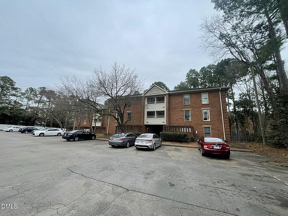 2nd image of 3535 Ivy Commons Dr APT 302