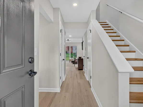 404 Andrea Ln, Hanahan, SC 29410