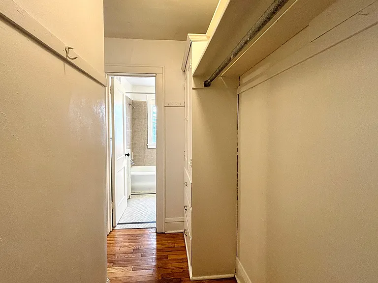Morrison Apartments — Photo 4