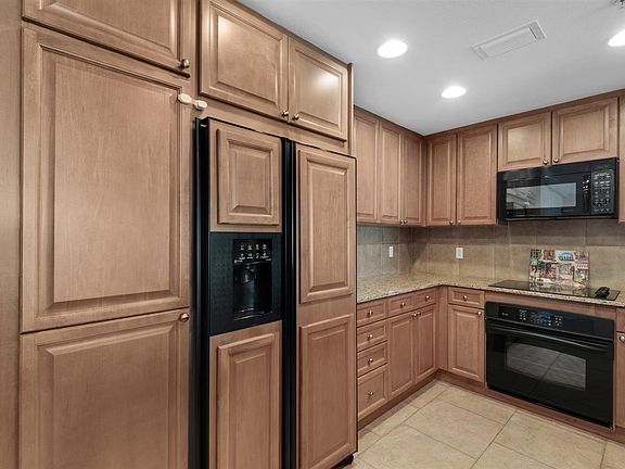 4th image of 3 Portofino Dr Suite 1906