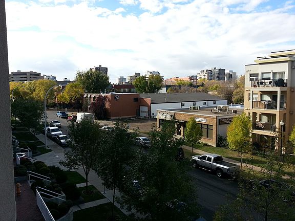 5th image of 10333 112th St NW #304