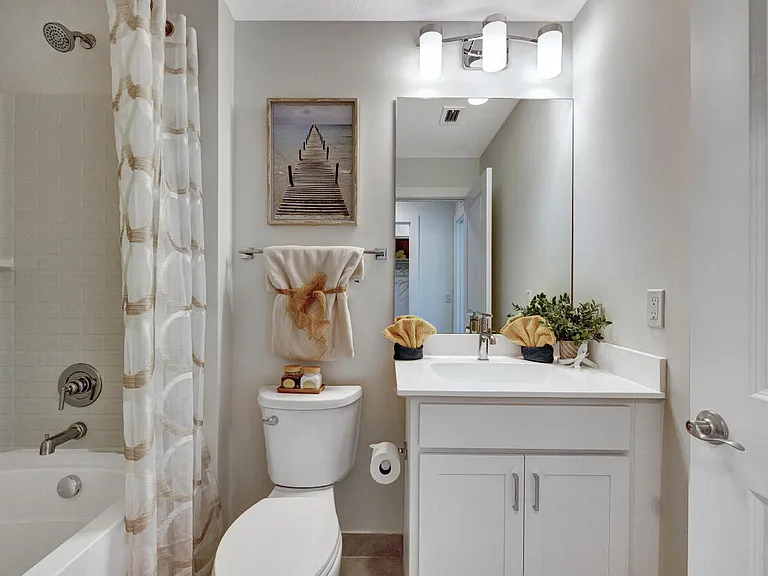 608 NE Waters Edge Ln #2202 — Photo 19