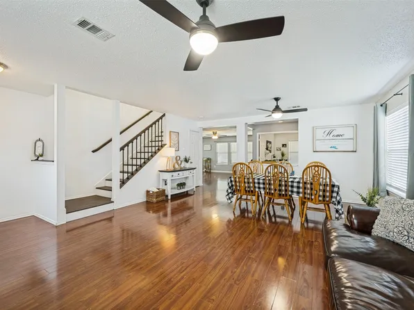 6732 Geyser Trl, Watauga, TX 76137